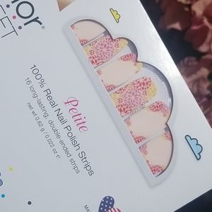 🌸 What in Carnation 🌸